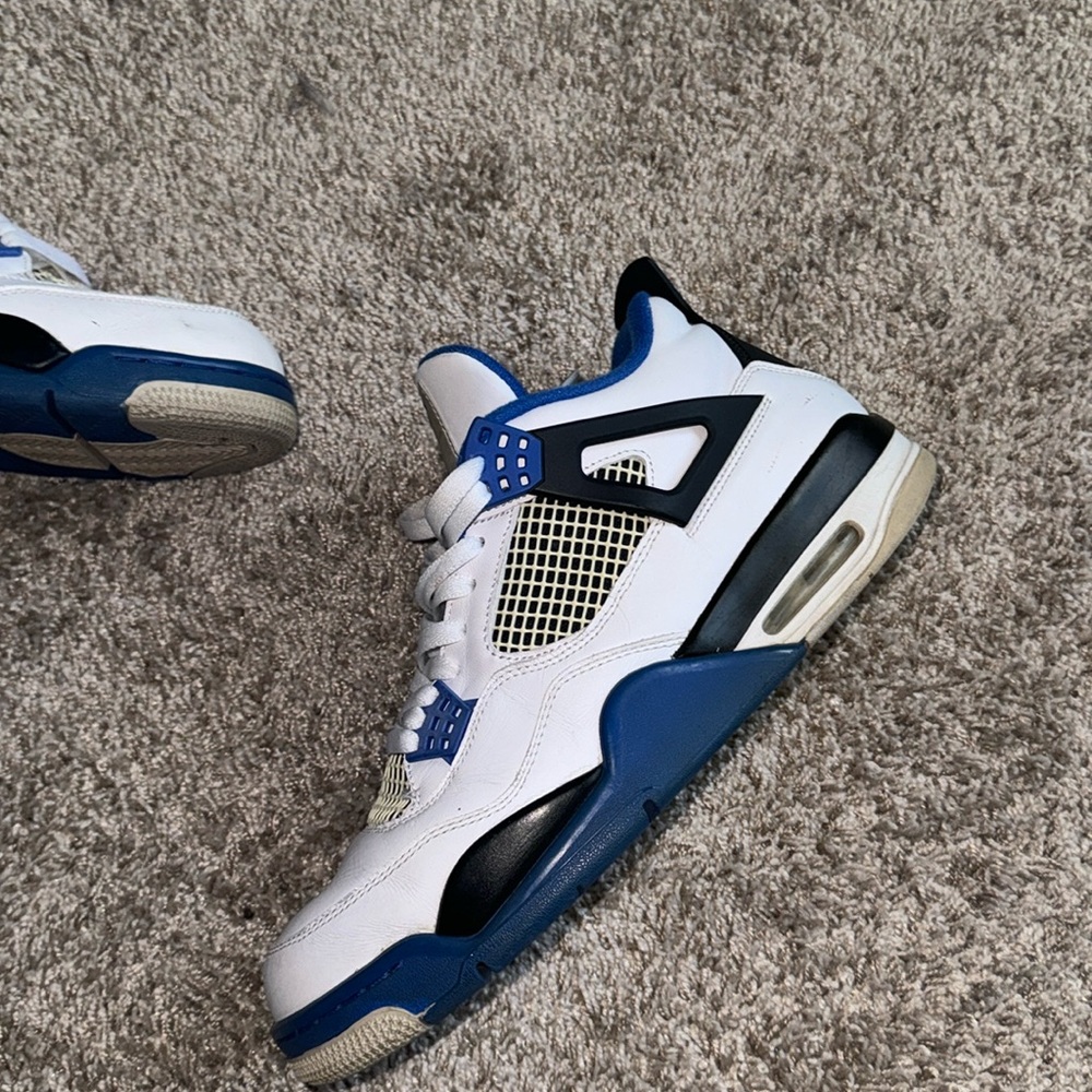 Air Jordan Retro 4